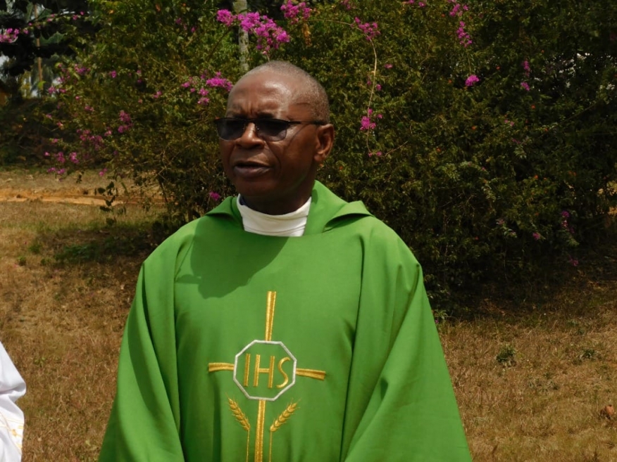 Rev. Père Clément Nkodo Manga: 25 ans de vie sacerdotale